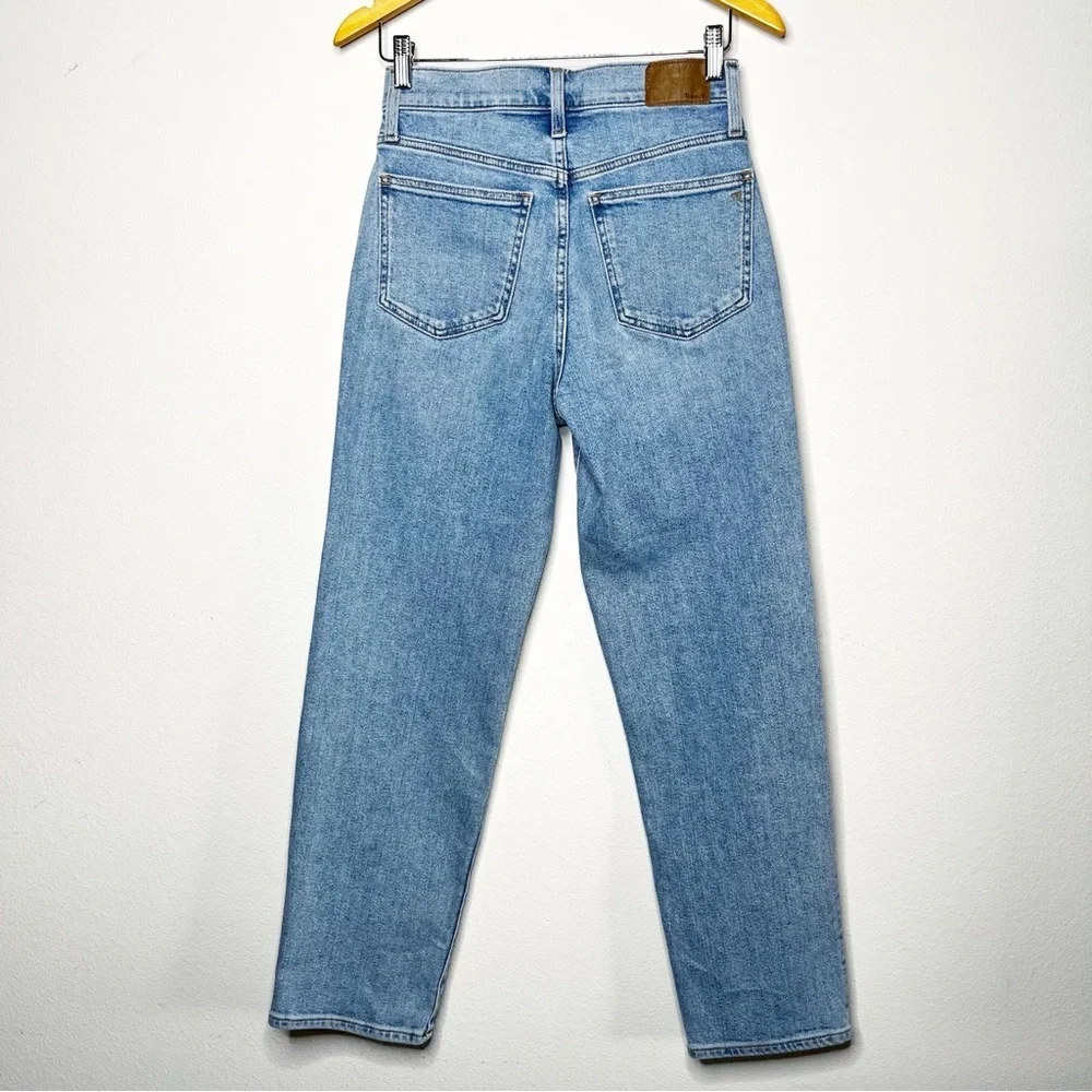 Madewell The Perfect Vintage Straight Jean in Delafield Wash: Button-Fly Edition